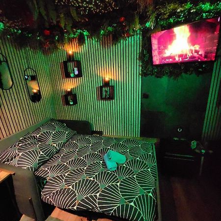 Jungle House Avec Jacuzzi A 10 Min De Disneyland -Taille Chambre- Conde-Sainte-Libiaire Eksteriør billede