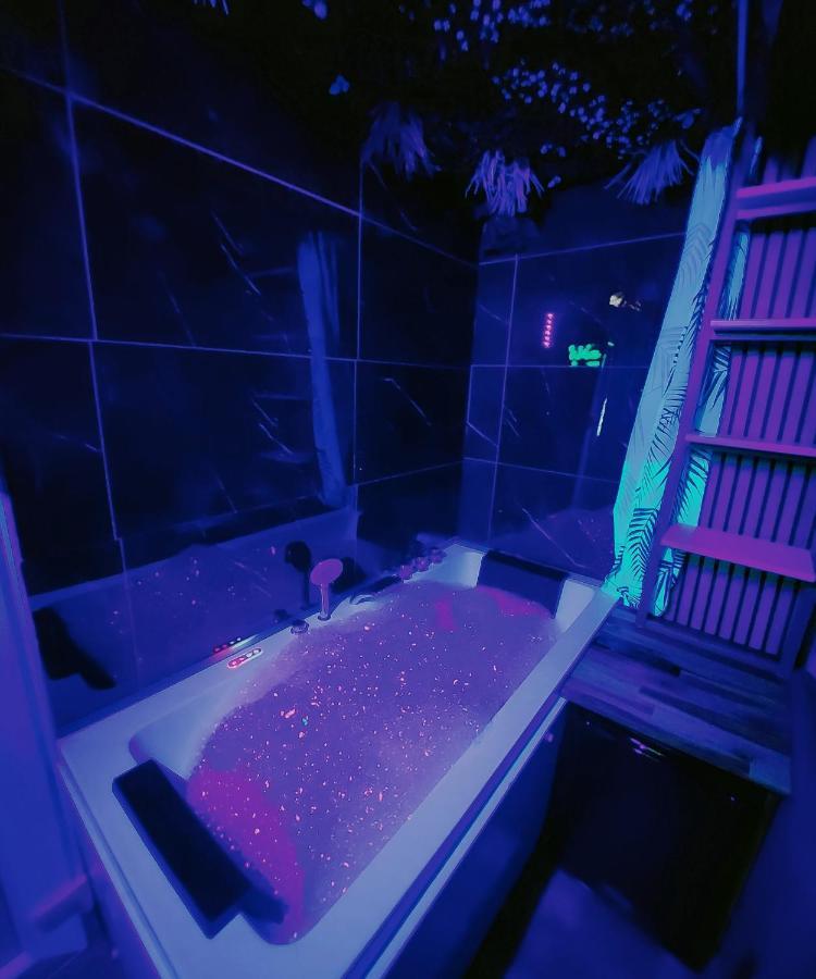 Jungle House Avec Jacuzzi A 10 Min De Disneyland -Taille Chambre- Conde-Sainte-Libiaire Eksteriør billede