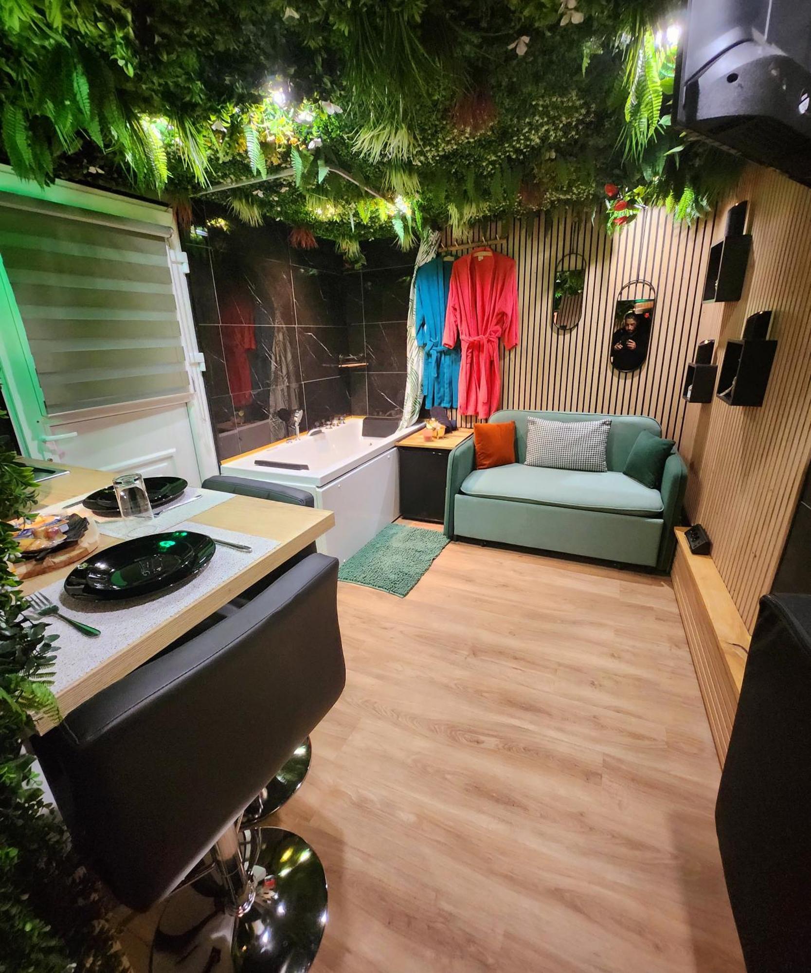 Jungle House Avec Jacuzzi A 10 Min De Disneyland -Taille Chambre- Conde-Sainte-Libiaire Eksteriør billede